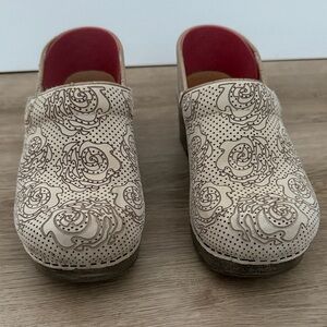 Dansko Floral Patterned Women's Clogs